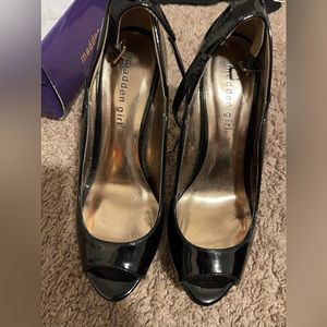 Madden Girl Black Patent leather Size 8 heel
